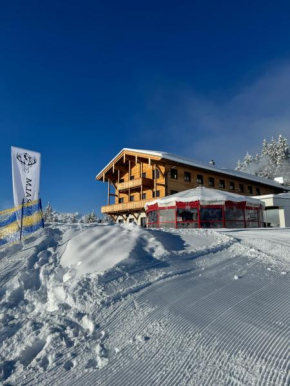 GLOCKNERALM - ONLY accessible by ski lift